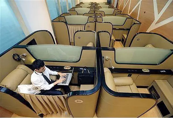 机场过夜指南│让等待变得有趣,拒绝乏味的长夜,来次机场奇妙夜之旅