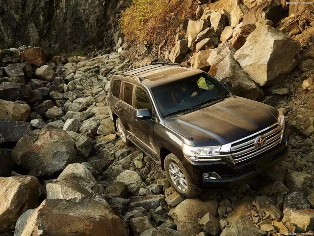 为什么硬派SUV换代总是不积极?