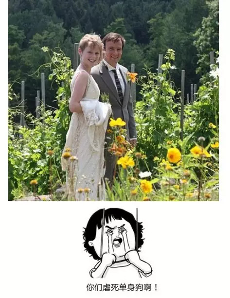 车龄25岁,小夫妻就开着这辆面包车环游了世界