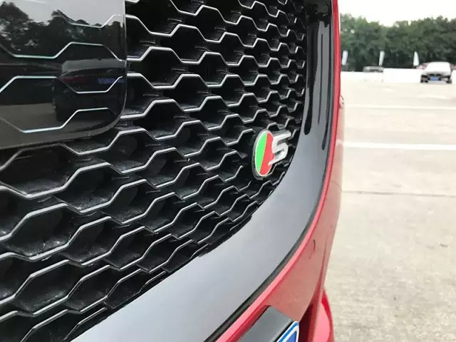 高处不胜寒的捷豹XE S,坚持个性有错吗?