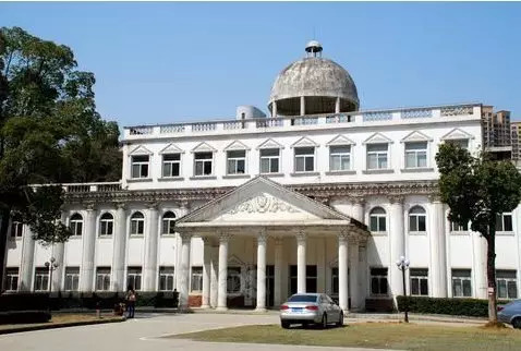 藏匿地点:武汉大学医学部白宫