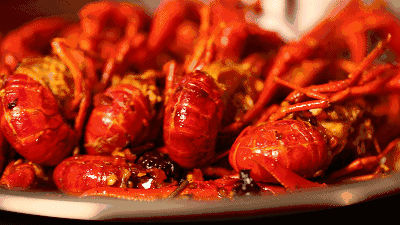 郑州深藏的6家虾尾神店,第一家居然只是大排档!