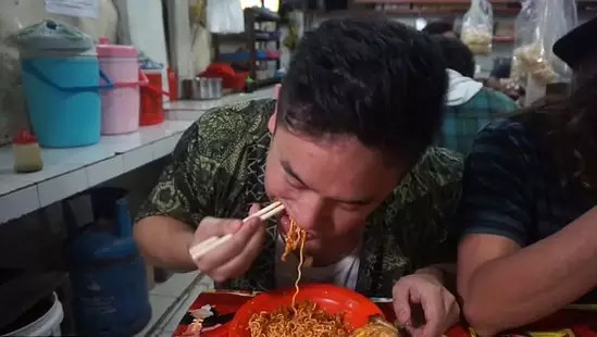 女孩网购&quot;世界第一辣&quot;泡面尝鲜，凌晨4点看急诊！还有人吃聋了…797 / 作者:该做的事情 / 帖子ID:192777