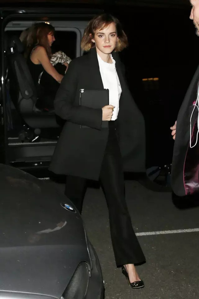 这些上班装你也有,为啥她就能穿得这么美?