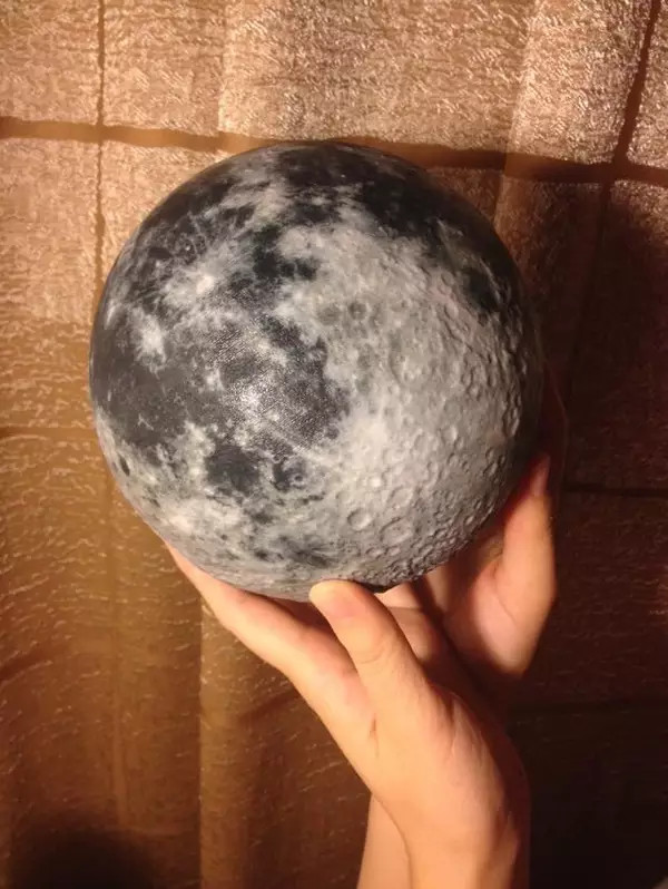 3D打印月球模型照片