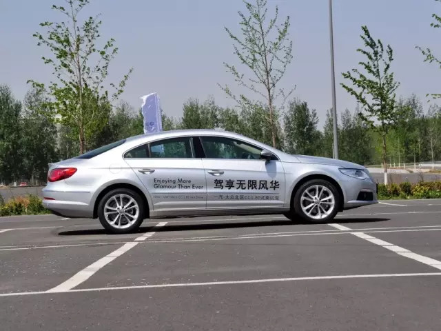 送另一半什么车比较好?