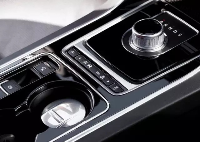 高处不胜寒的捷豹XE S,坚持个性有错吗?