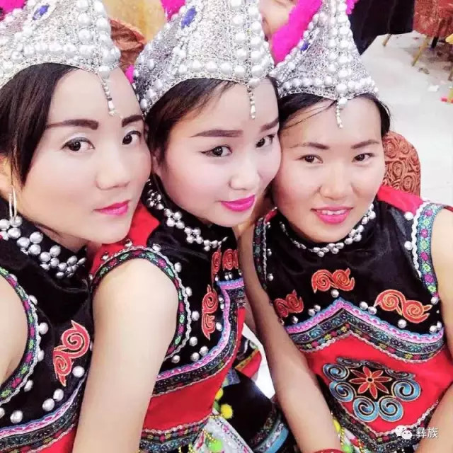 "罗婺妆粮·彝家太阳女"楚雄罗婺部地又一支彝族组合诞生
