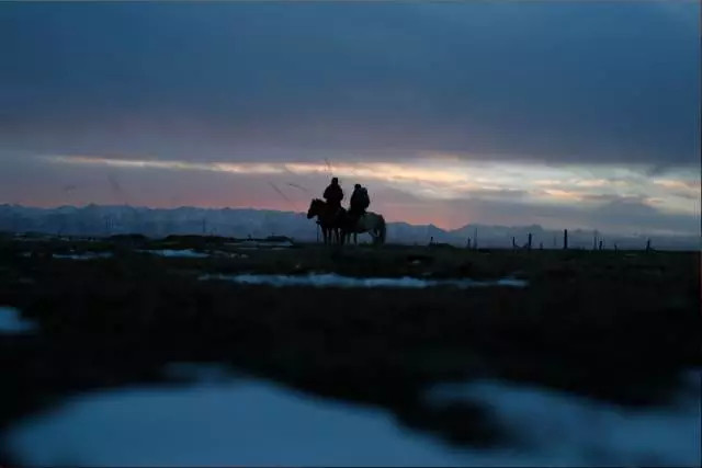李玲玉30年后再演“西游记”,神秘男主讲述幕后故事