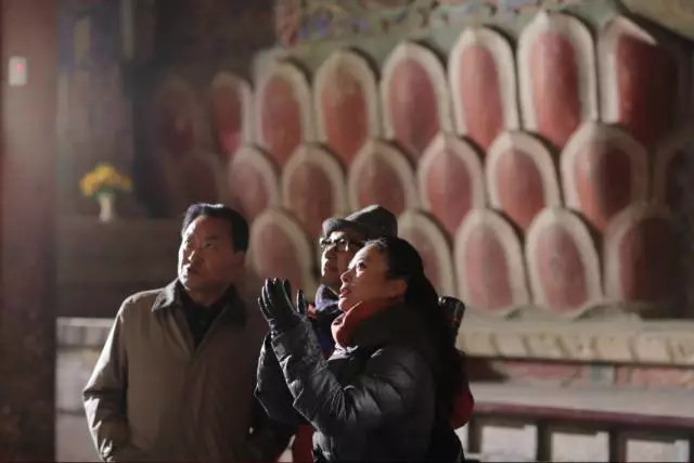 李玲玉30年后再演“西游记”,神秘男主讲述幕后故事 左起:多红斌、李天飞、李玲玉