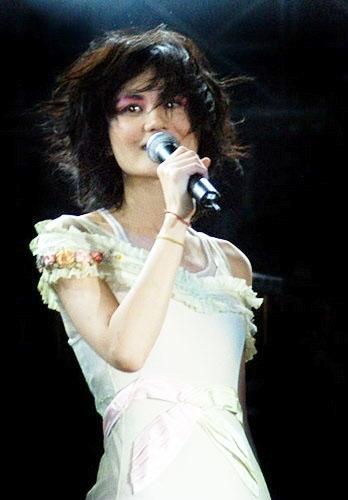 如果说东邪是韩红，西毒是张惠妹，那么南帝北丐中神通分别是她们