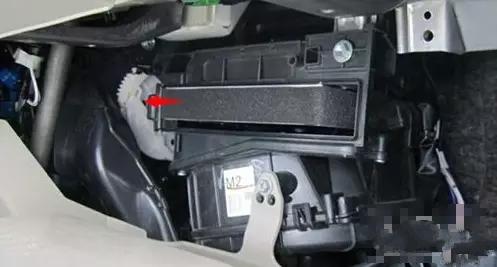 小问题 就自己动手 如何更换爱车空调滤芯