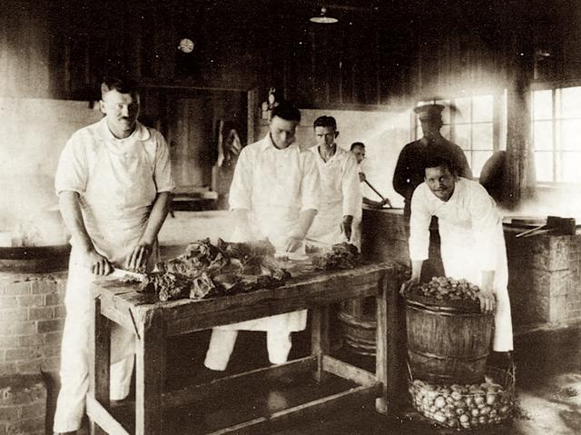 旧影专辑:一战青岛战役后的德国战俘生活 wbr1914年