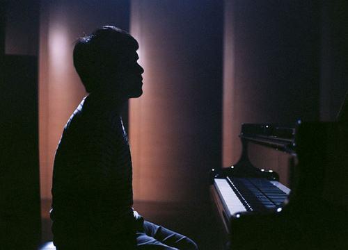 用自己的方式逆光飞翔 <wbr>两颗平行的心等待展翅飞翔的可能 用自己的方式逆光飞翔 两颗平行的心等待展翅飞翔的可能