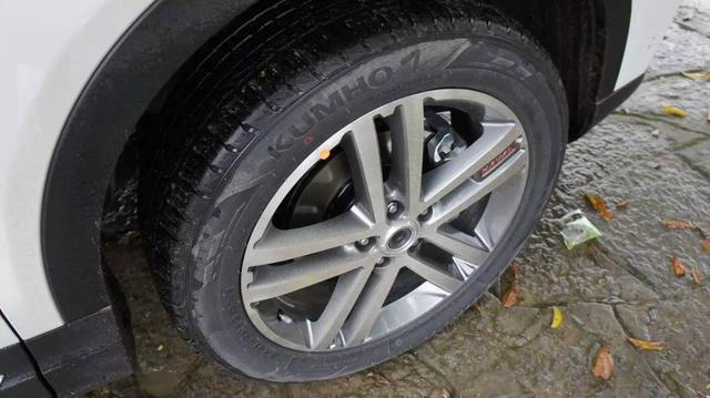 开最火自主SUV是一种什么体验?!