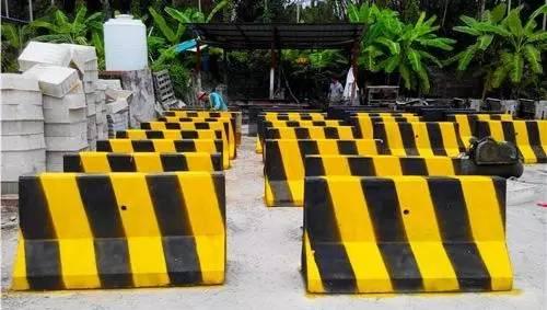 完了!剐蹭了!我该怎么走保险?