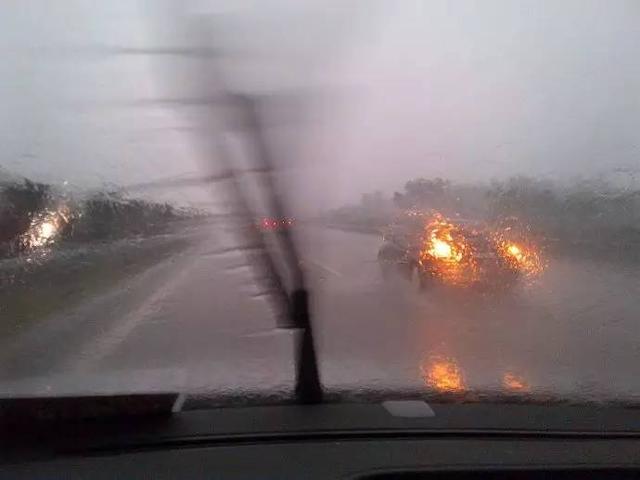 震惊!雨刷器这么用?!快来看看!