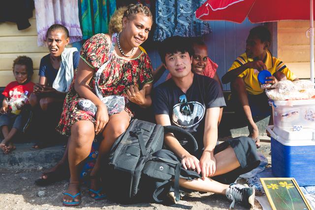 在神秘的食人族国度，土著教我吃&ldquo;醉槟郎&rdquo;