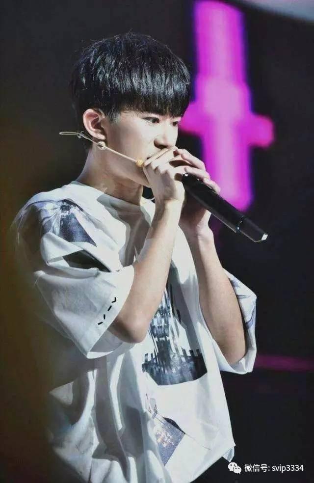 TFBOYS易烊千玺的故事,故事很长,请耐心看完! TFBOYS易烊千玺的故事,故事很长,请耐心看完!