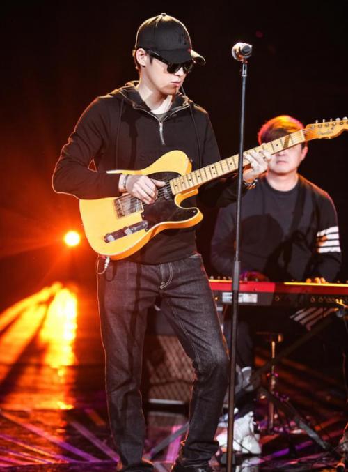 张杰是乐坛里的杨洋和李易峰？捍卫尊严下个目标是战胜萧敬腾？