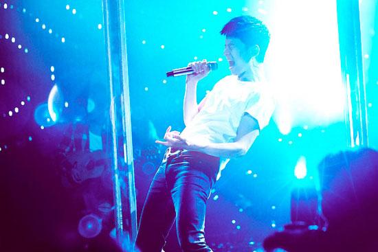 张杰这块老姜证明了身价，迪玛希注定陪太子读书，林忆莲成独苗？