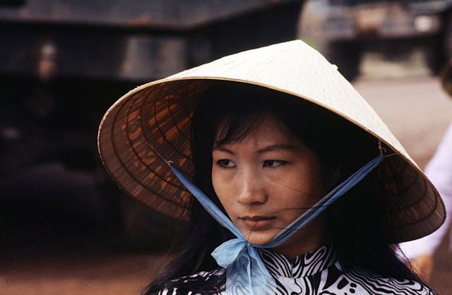 旧影专辑:越南战争中的平民生活 wbr1972年