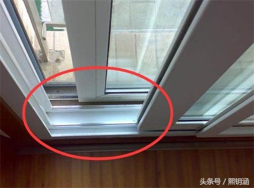 房子装修别再装推拉窗了，现在流行装平开窗，电费都能节省不少！