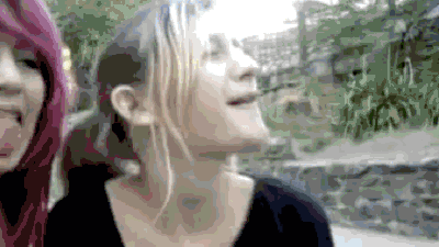 还有喜欢作死的少年, 在派对上像服安眠药自杀一样, 一次嗑了一大把