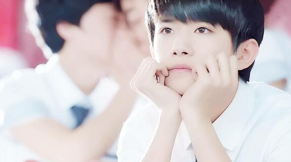 跳出娱乐圈看待易烊千玺