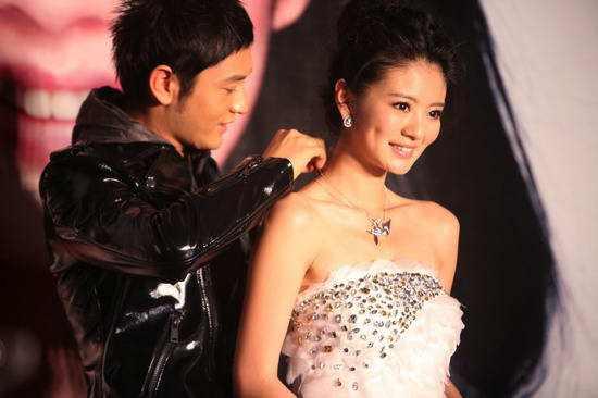 安以轩宣布嫁给百亿富商黄晓明汪小菲李承铉都是她的前男友