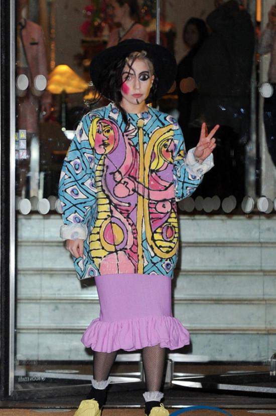 哪些服装设计的作品是以经典名画做为灵感的？