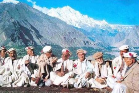 世界上最健康的民族，族人平均年龄为117岁，长寿的秘诀很简单