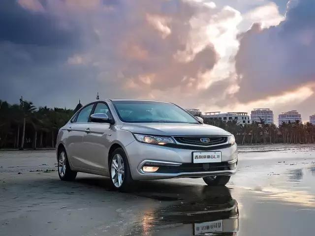 连航母都下水了,自主品牌造车水准有长进吗?先看看吉利3月销量