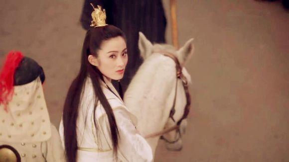 曾经风华绝代的女神张敏正式复出，是要和星爷再次合作的节奏？