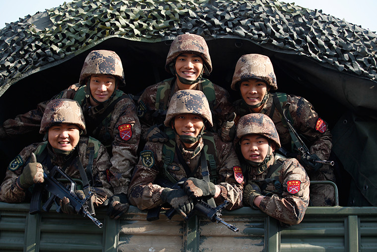 对话《热血尖兵》主创人员 <wbr> <wbr>访谈直播等你来!