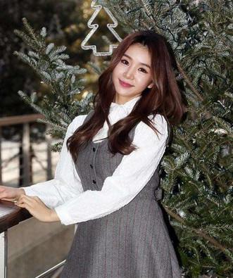 歌手曹璐将回国发展签约乐华将朝全能型艺人去努力