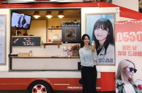 林允儿生日清新温婉 林更新送祝福迷弟上线