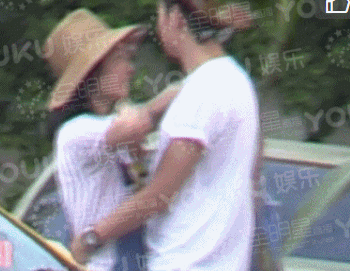 出轨实锤第二弹!白百何张爱朋街头上演摸臀杀