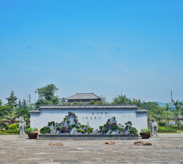 下午前往中國最大的古床博物館—德化堂古床博物館現坐落在銀塘鎮境內