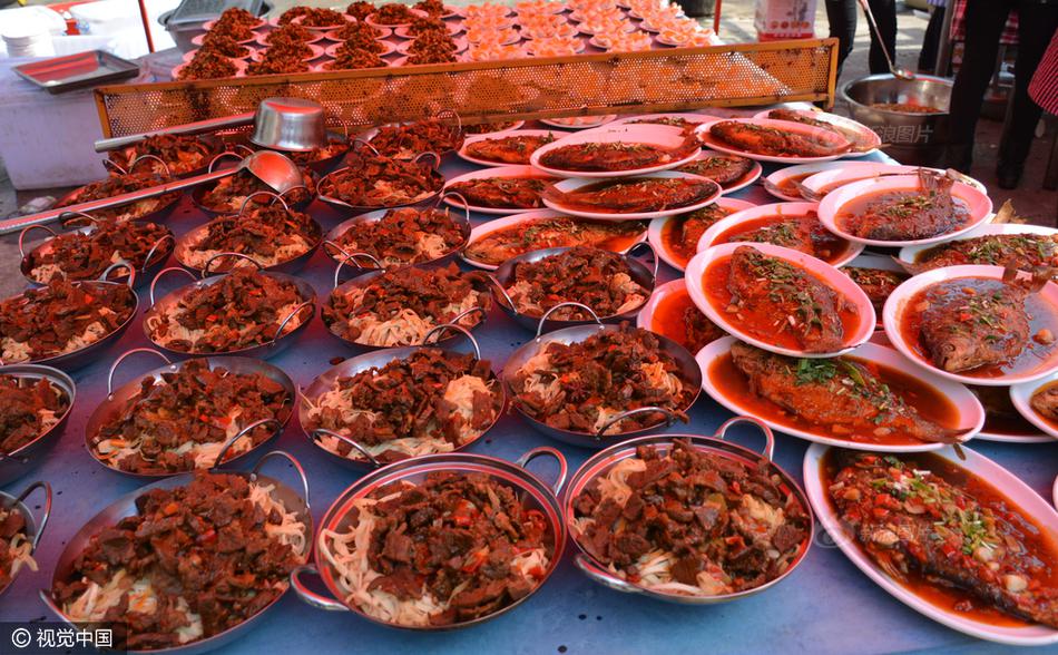 上门烧饭服务进村 280元一桌有荤有素