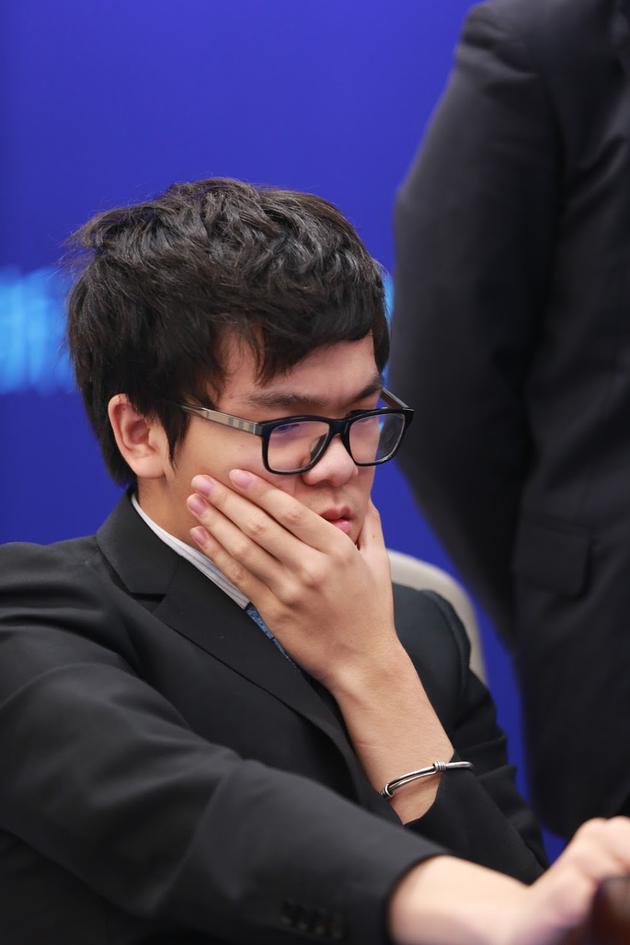 柯洁:我不喜欢"安乐死"&nbsp;和alphago下棋热血沸腾