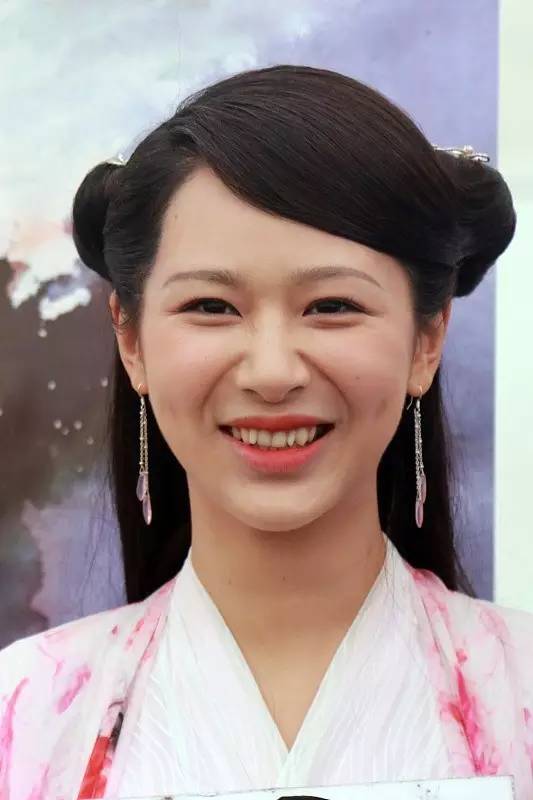 网友抱怨吴昕太老，却不小心让她的秘密曝光了...