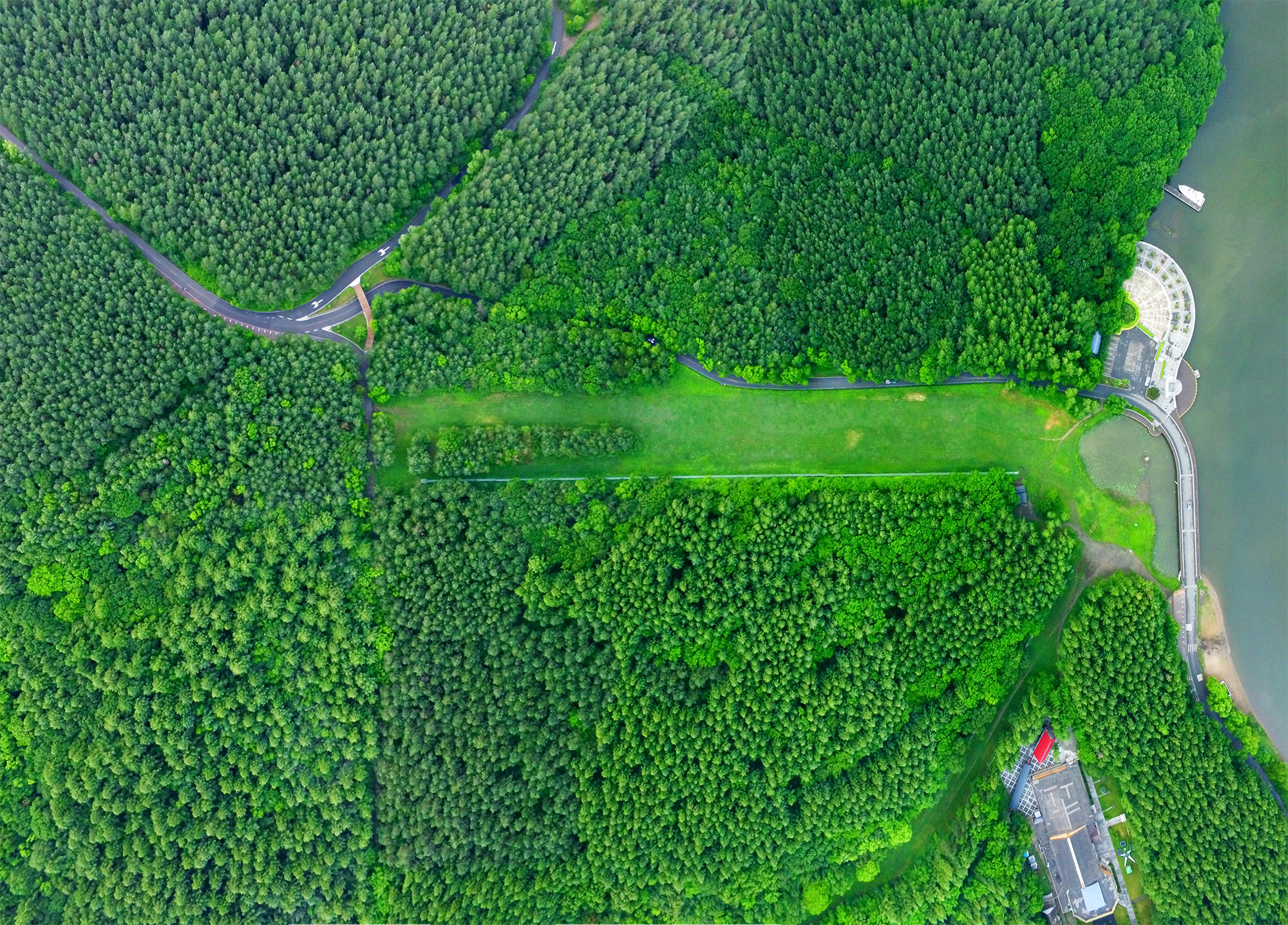 航拍"亚洲之最"的人工林海长春净月潭,被誉为日月潭的姐妹潭