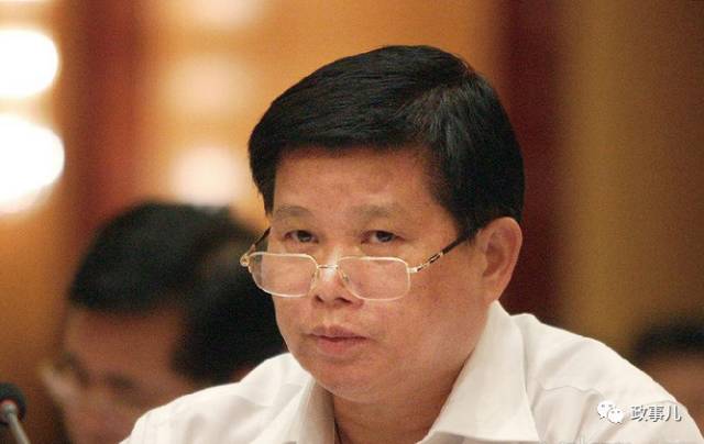 神秘女子"许小婉"如何"围猎"官员?