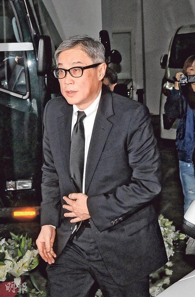 胡家骅设灵张学友刘嘉玲均到场 吴婉芳悲伤祭亡夫