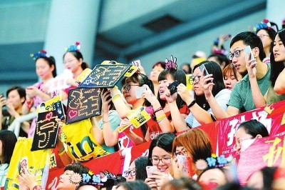 宁泽涛出场应援团给力