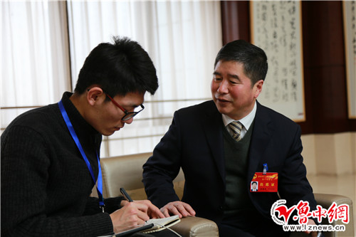 淄博四中校长刘绍华:学校扩建主体教学楼将于本周完工