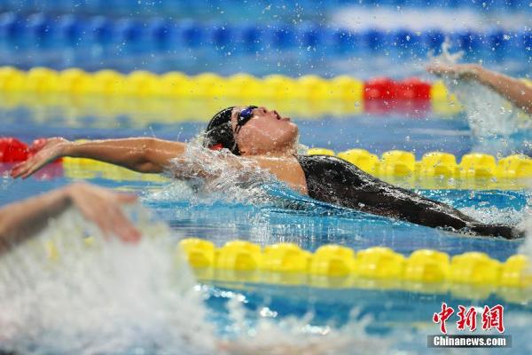 全国游泳冠军赛傅园慧女子50米仰泳夺冠