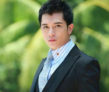 邱泽八字命理分析 邱泽八字排盘