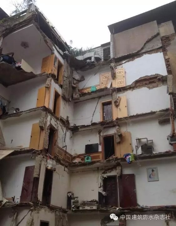 通报指出事故原因是因屋面钢结构11轴主梁zl1与混凝土梁连接节点破坏